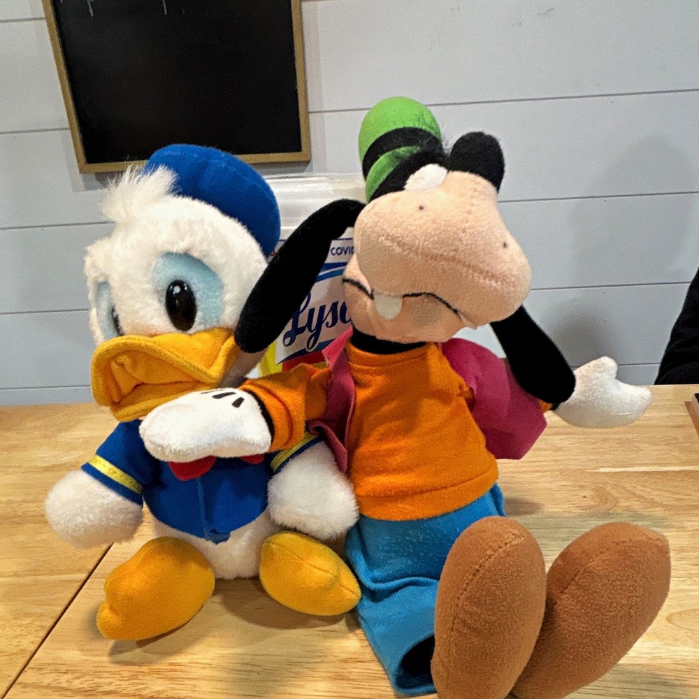 Rare Vintage Disneyland Walt Disney World Goofy & Donald Duck Plush